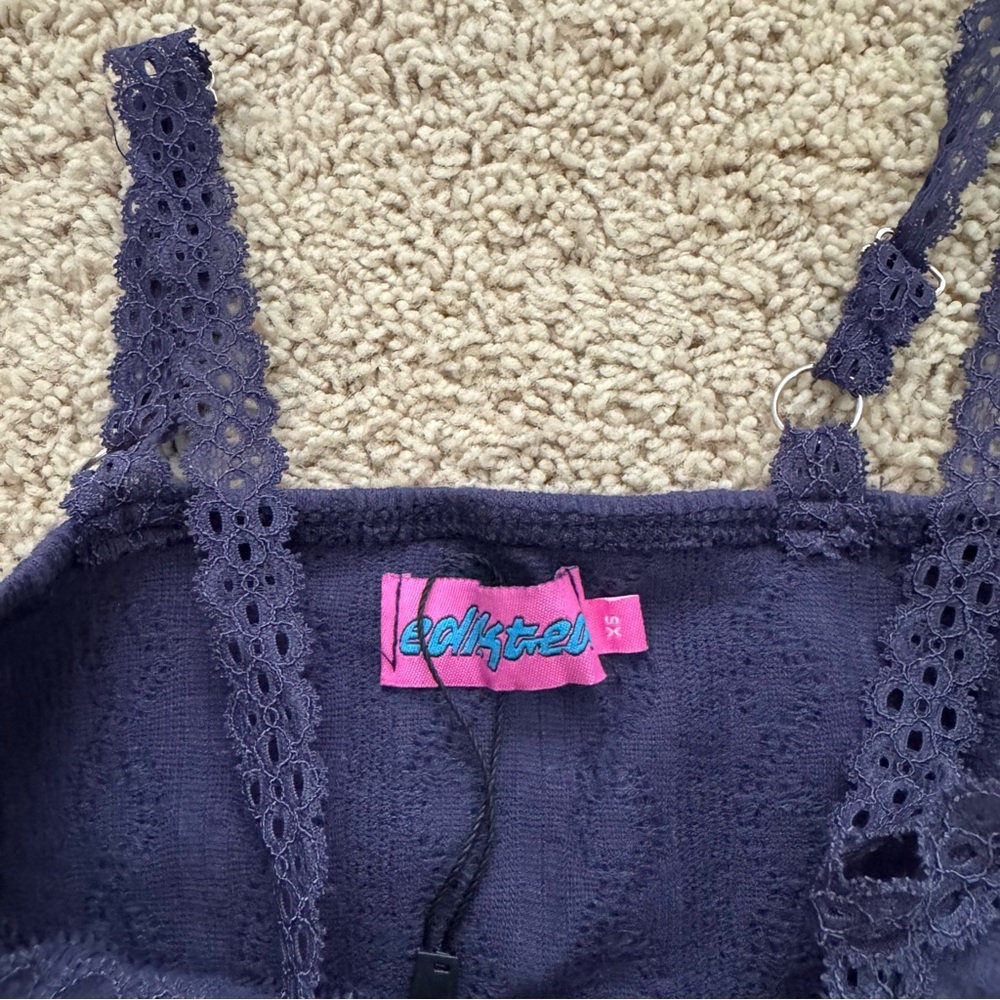 Edikted navy cropped Lacey top. Size x small. - Picture 2 of 2